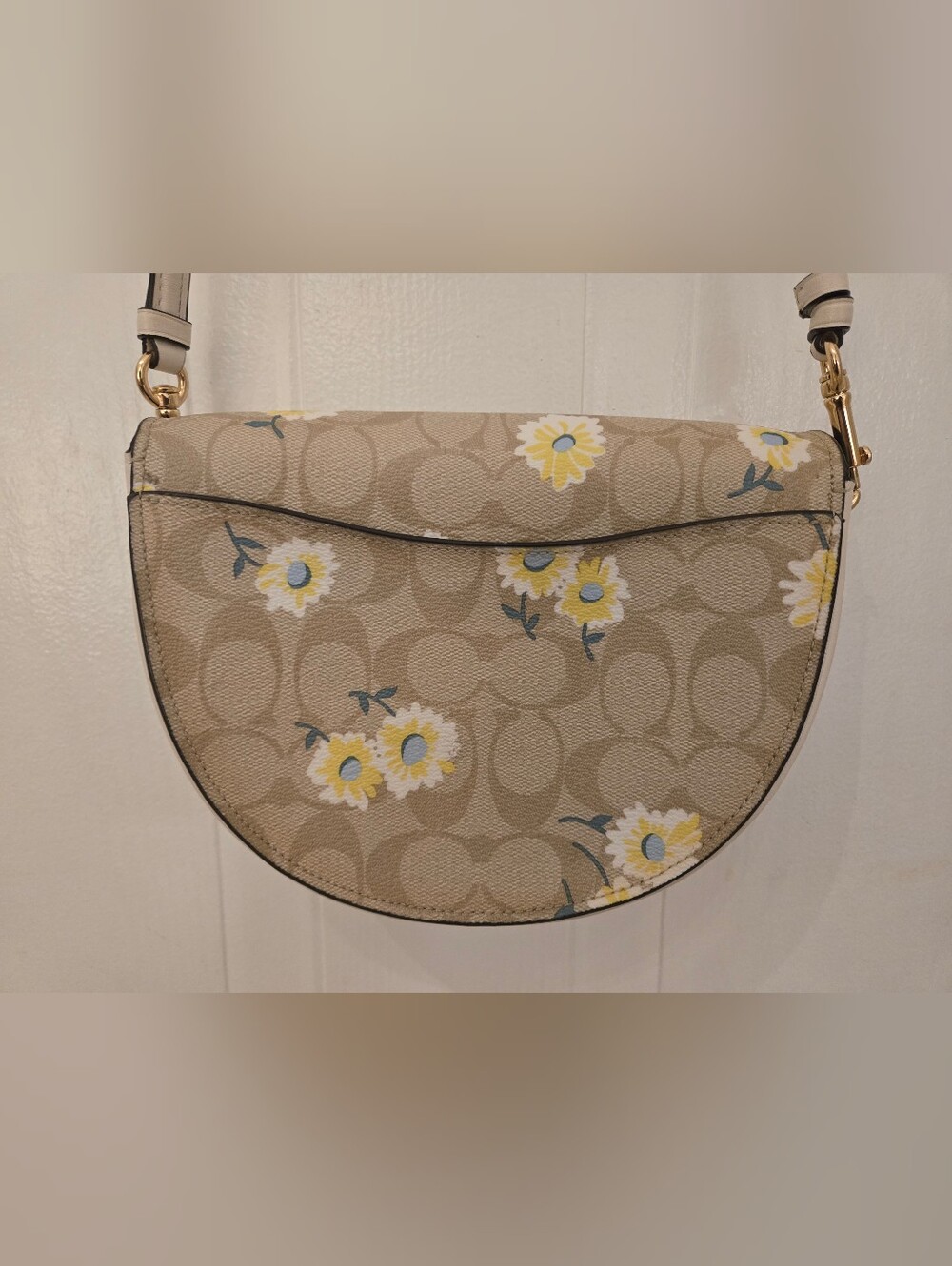 Coach Beige Daisy Saddle Crossbody Bag with Yellow Floral - Picture 3 of 12
